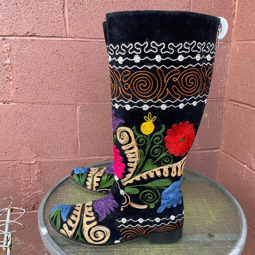 Zeyzani Suzani by Zeynep Yurderi Tall Embroidered Floral Knee Boots 42